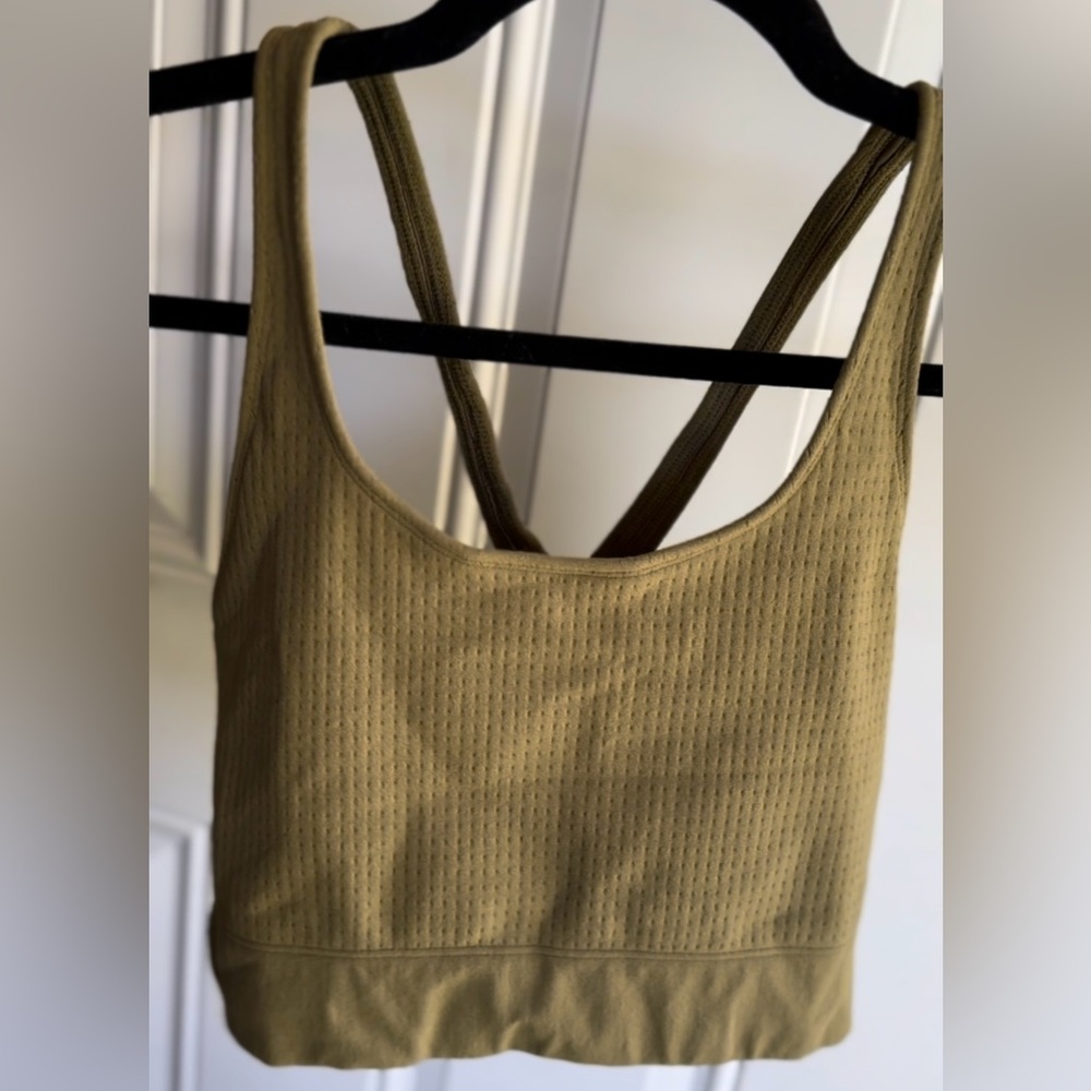 WORN ONCE Fabletics NO-BOUNCE SCULPTKNIT® BRA In Color Moss Green LIKE NEW - Picture 10 of 17